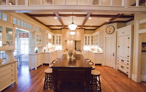 A Kitchen Inspired by the One in the Movie "Practical Magic" Practical Magic Kitchen, Practical Magic Movie, Practical Magic House, Gothic Revival House, Magic Kitchen, Magical House, Magic House, Practical Kitchen, Office Office