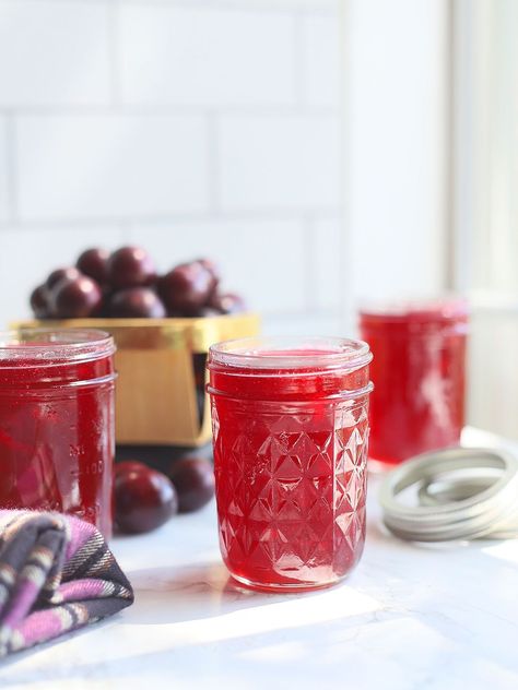 Muscadine Jelly Muscadine Jelly Recipe, Muscadine Recipe, Muscadine Jelly, Muscadine Wine, Homemade Jams, Southern United States, Peach Preserves, Jelly Recipe, Fruit Preserves