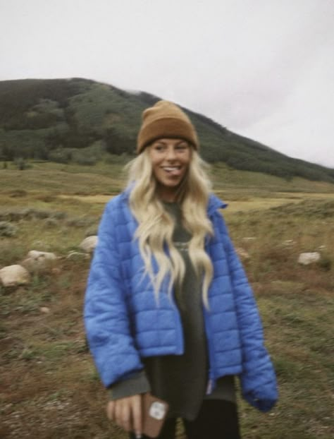 National Park Outfit Winter, Cute Crunchy Outfits, Cute Camping Outfits Fall, Granola College Outfits, Salted Granola Outfits Winter, Arizona Winter Outfit, Northern Outfits, Colorado Outfits Fall, European Winter Style