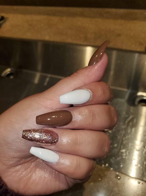 October Nails Fall Acrylic, Thanksgiving Nail Ideas Acrylic, Thanksgiving Nail Ideas Simple, Fall Nails Square Medium, Pretty Nail Designs Acrylics, October Nails, Cute Nails For Fall, Diva Nails, Winter Nails Acrylic