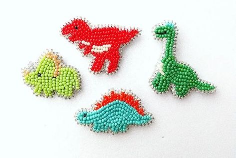 Beaded Dinosaur, Surface Techniques, Punch Needle Patterns, Beads Pattern, Beading Crafts, Embroidery Inspiration, Bead Jewellery, Dean Winchester, Punch Needle