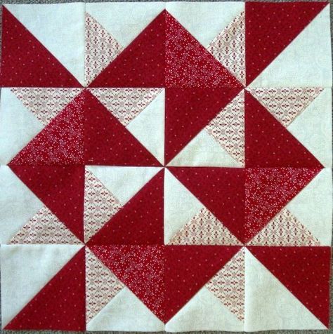 Red And White Quilts, Quilt Square Patterns, Half Square Triangle Quilts, Quilt Squares, Barn Quilt Patterns, Bantal Sofa, Star Quilt Blocks, Patchwork Quilt Patterns, Star Quilt Patterns