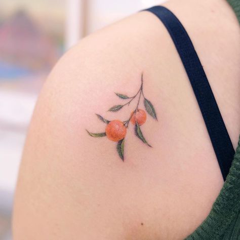 Black And White Orange Tattoo, Orange Tree Branch Tattoo, Apricot Tattoo, Mandarin Tattoo, Orange Branch Tattoo, Orange Tree Tattoo, Tangerine Tattoo, Siyeon Tattoo, Clementine Tattoo