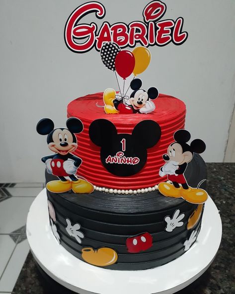 Kue Mickey Mouse, Bolo Do Mickey Mouse, Mickey Birthday Cakes, Wedding Cake Tutorial, Baby Boy Birthday Themes, Miki Mouse, Cake Designs For Boy, Mickey Mouse Invitation, Mickey Mouse Decorations