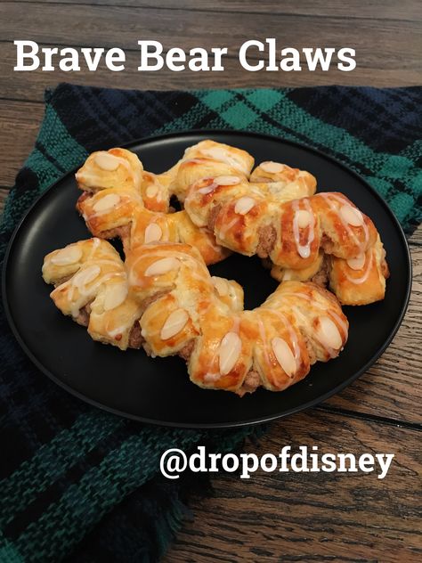 Disney Pastries, Brave The Movie, Brave Food, Honey Icing, Pixar Brave, Brave Bear, Brave Movie, Brave Merida, Disney Dinner