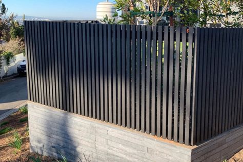 Black Fence, Timber Battens, Front Fence, Timber Fencing, Driveway Landscaping, Boundary Walls, Ibiza Style, Aluminum Fence, Pool Fence