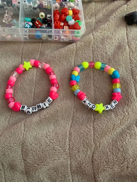 Barbie Kandi, Kandi Bracelets Matching, Matching Kandi Bracelets, Kandi Inspo, Diy Kandi Bracelets, Pony Bead Bracelets, Diy Kandi, Cute Friendship Bracelets, Kandi Ideas