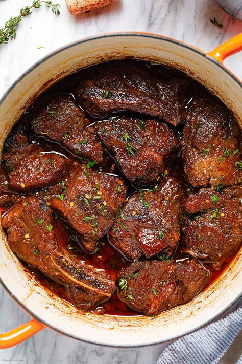 Red Wine-Braised Pork Stew Recipe - #pork #stew #recipe #eatwell101 - The rich flavor of this braised pork stew recipe is going to become a new family favorite. - #recipe by #eatwell101® Pork Loin Stew Recipes, Braised Pork Loin, Pork Stew Meat Recipes, Pork Stew Meat, Braised Pork Chops, Pork Stew Recipes, Braised Pork Ribs, Loin Recipes, Braised Pork Shoulder