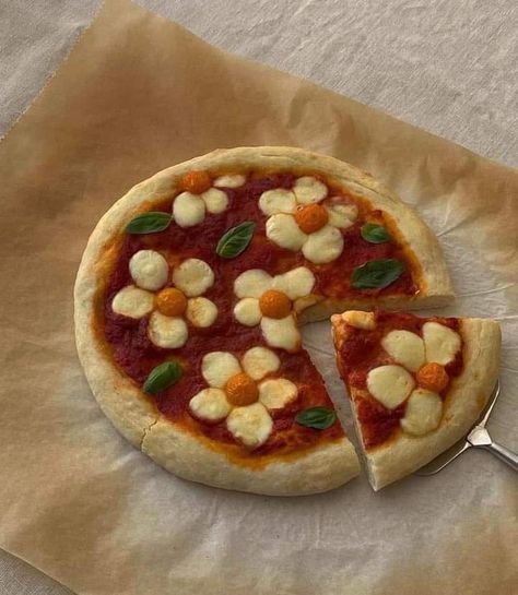 Easy Recipies, Cute Pizza, Diy Pizza, Make Your Own Pizza, Pizza Art, Pizza Night, Pizza Recipes, Pretty Food, Food Cravings