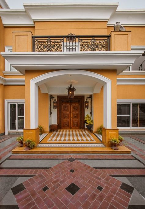 Indian Porch Design, House Beautiful Paint Colors, Portico Design Indian Style, Home Exterior Colors Indian, Colour For House Exterior, Indian House Paint Exterior, Home Color Exterior Paint Ideas, Indian House Exterior Paint Colors, House Painting Ideas Exterior Colors Indian