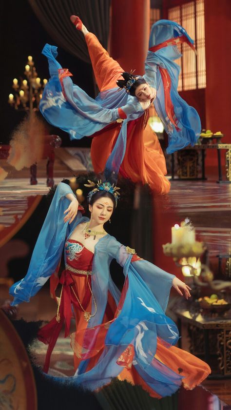 Chinese Dancing, Ballerina Poses, Chinese Dance, Chinese Aesthetic, Ballet Poses, Chinese Art Girl, Traditional Dance, Human Poses Reference, Figure Drawing Reference