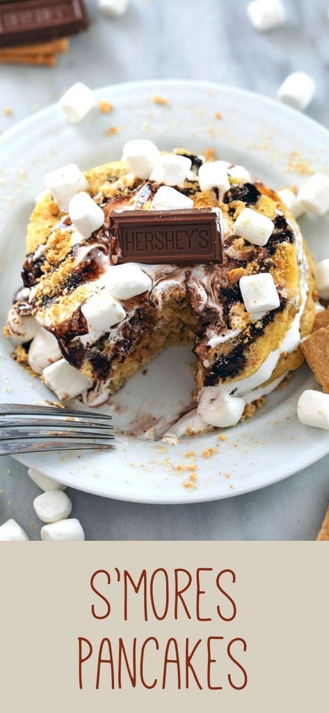 Smores Pancakes, Creative Pancake Recipes, Easy Homemade Pancake Recipe, Marshmallow Fluff Recipes, Easy Homemade Pancakes, Homemade Marshmallow Fluff, Homemade Pancake Recipe, Homemade Marshmallow, Best Pancake Recipe