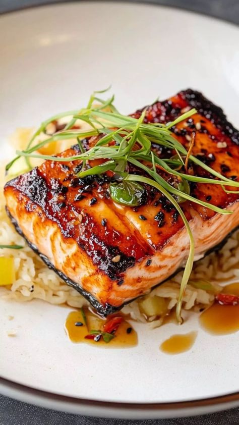 nobu miso salmon Asian Grilled Salmon Recipes, Maple And Miso Salmon, Broiled Miso Salmon, Miso Sauce For Salmon, Sticky Miso Salmon Bowl, Honey Miso Salmon, Salmon Miso Glaze, Miso Marinated Salmon, Japanese Salmon Recipes