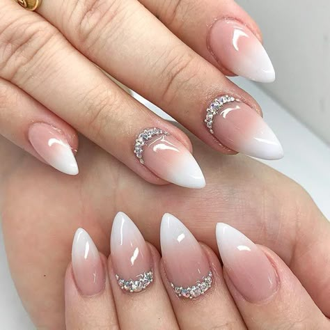 Short Stiletto Nails, Acrylic Nails Stiletto, Stiletto Nails Short, Short Stiletto, Wedding Nail Art Design, Stiletto Nail Art, Stiletto Nails Designs, Really Cute Nails, Wedding Nails Design