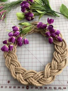 Easy Spring Wreath, Couronne Diy, Rope Wreath, Dekoratívne Vence, Spring Wreath For Front Door, Diy Spring Wreath, Door Wreaths Diy, Christmas Wreaths For Front Door, Rope Crafts