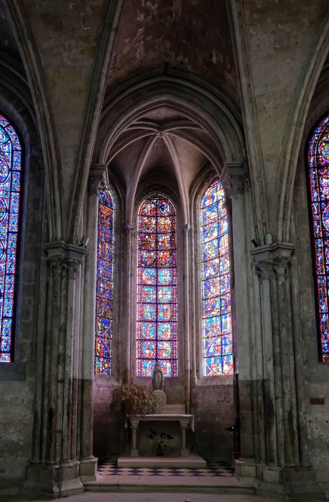 Goth Architecture, Architecture Antique, Church Aesthetic, Gothic Buildings, Gothic Cathedrals, Ancient Greek Architecture, Cathedral Architecture, Gothic Cathedral, Gothic Church