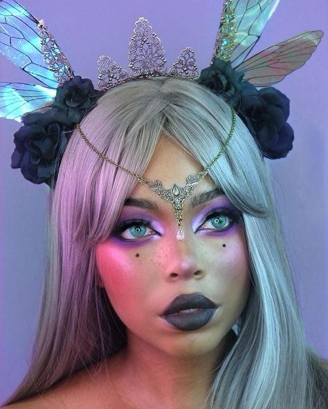 𝕓.𝕕𝕠𝕔𝕜𝕜 on Instagram: “Night P I X I E - Would you rather have Dragons, which are powerful but somewhat out of control, or Direwolves which are obviously smaller,…” Fairy Headdress, Dark Pixie, Goddess Makeup, Anime Eye Makeup, Fairytale Party, Princess Makeup, Face Art Makeup, Rave Makeup, Disney Makeup