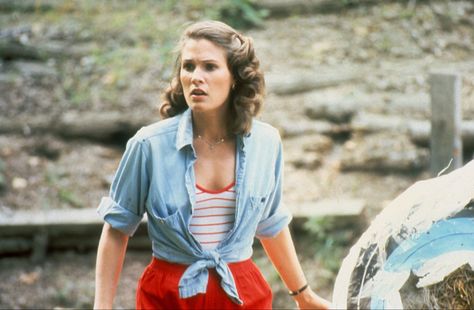 Camp Counselor Outfit, Friday The 13th 1980, Vintage Outfit Inspiration, 80s Fashion Trends, Kevin Bacon, Slasher Film, 80s Horror, Slasher Movies, Camp Counselor