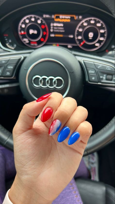 Red, white and blue nails for Independence Day. Marble detailing. Stars. Red White And Blue Nails, White And Blue Nails, Fourth Of July Nails, July Nails, Blue Nails, Red White And Blue, Fourth Of July, Independence Day, Red White