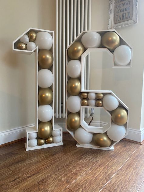 Wooden balloon filled numbers for a sweet 16th birthday Balloon Number Display, 21 Balloons, Balloon Displays, Sweet 16th Birthday, Bday Decor, 16 Balloons, Balloon Box, Balloon Display, Sweet 16 Parties