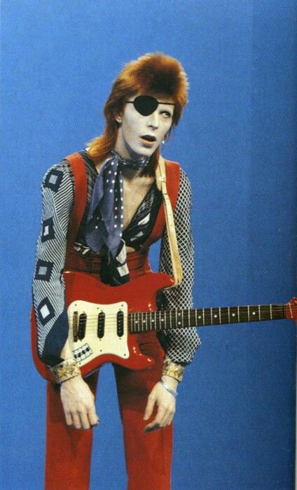 David Bowie Aesthetic, Bowie Aesthetic, Angela Bowie, Duncan Jones, David Bowie Fashion, Dark Wave, Space Man, Ziggy Stardust, Eye Patch