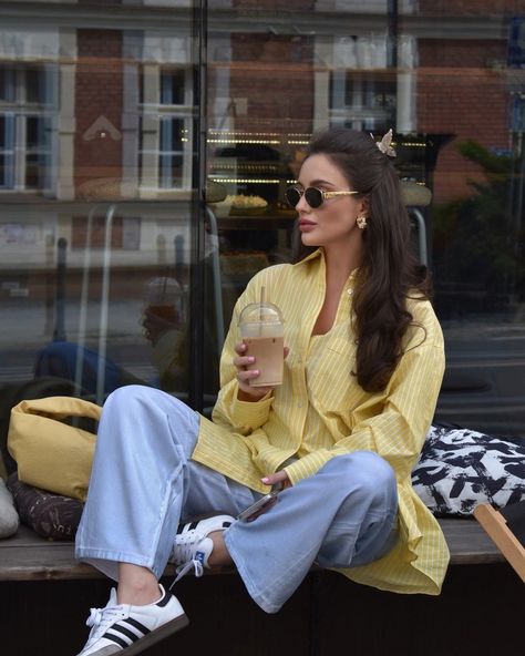 Yellow Top Outfit, Yellow Shirt Outfit, Long Shirt Outfits, Oversized Shirt Outfit, Yellow Striped Shirt, Striped Shirt Women, Classic White Shirt, Shirt Outfits, Outfits For Spring