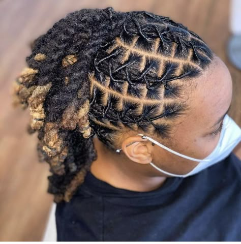 Pretty Updos, Female Dreadlocks Styles, Dreads Short Hair, Twist Styles, Lock Style, Short Locs Hairstyles, Dreadlock Styles, Dreads Styles, Hair Twist Styles