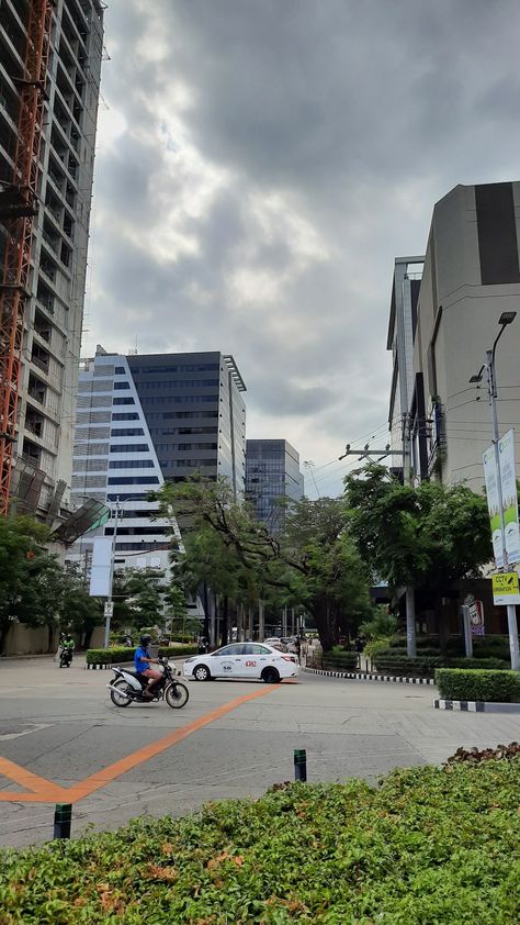 Cebu City Aesthetic, It Park Cebu, Insta Highlights, Cebu City, Cebu, City Aesthetic, City Girl, Street View, Highlights