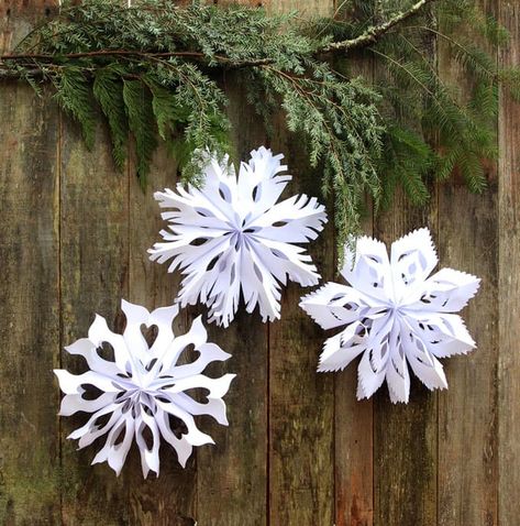 paper-bag-snowflake-pendants-apieceofrainbowblog-9 Paper Bag Snowflakes, Bag Snowflakes, Making Paper Snowflakes, Christmas Table Decorations Centerpiece, 3d Paper Snowflakes, Paper Snowflake Patterns, Paper Snowflakes Diy, Snowflake Template, Snowflake Craft