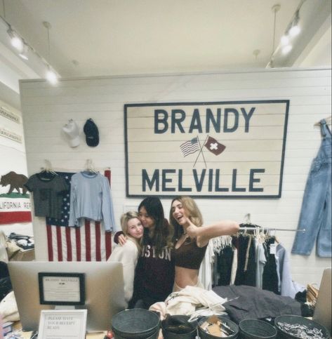 #brandy #brandymelville #aesthetic #friends #spring #afterhours #brandyworkers #bffgoals #goals Brandy Girl, Aesthetic Friends, Bff Goals, Downtown Girl, Comfy Outfits, Brandy Melville, Brandy