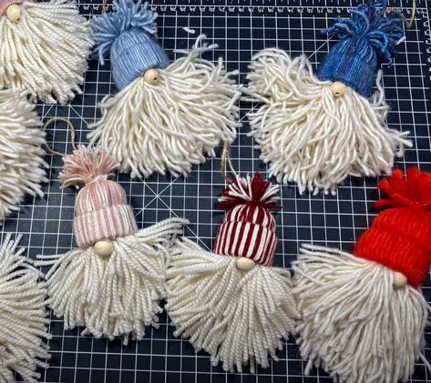 Pom Pom Gnome Christmas Ornaments, Diy Gnome Ornaments With Yarn, Gnome Garland Diy Yarn, Yarn Gnomes With Toilet Paper Roll, Yarn Gnome Ornament, Yarn Gnomes Diy, Ornaments With Yarn, Gnomes Crafts Diy, Yarn Gnomes