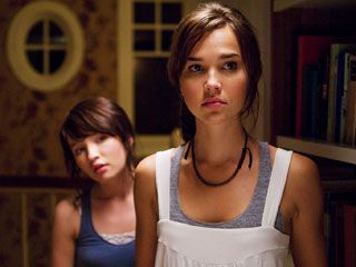 excellent shot from the uninvited Tv Houses, Long Natural Curly Hair, Arielle Kebbel, The Uninvited, Emily Browning, Celebrity Pics, Elizabeth Banks, Fav Movies, Best Horrors