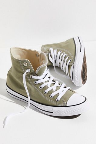 Hi Top Converse, High Top Chucks, Cute Converse, Dr Shoes, Shoe Inspo, Star Shoes, Aesthetic Shoes, Swag Shoes, Converse Sneakers