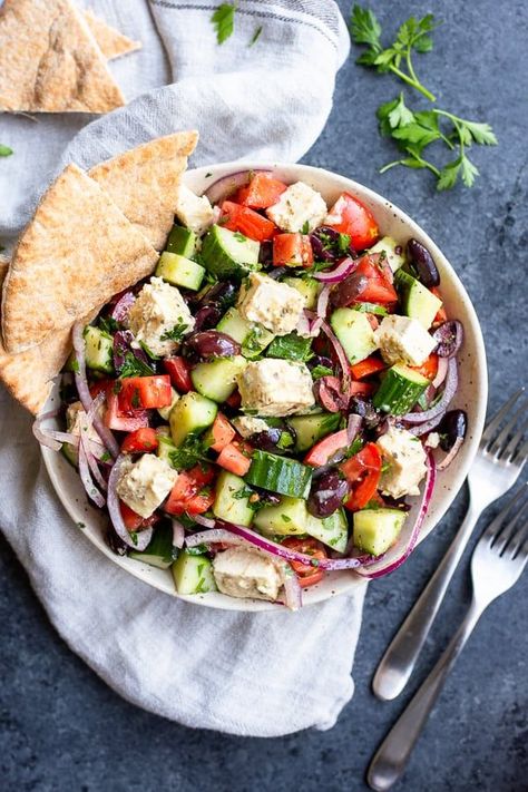 Vegan Greek Salad with Tofu Feta in a bowl with pita Vegan Greek Salad, Salad With Tofu, Quick Summer Meals, Tofu Feta, Vegan Greek, Summer Veggies, Vegan Salad Recipes, High Protein Vegan, Vegan Cookbook