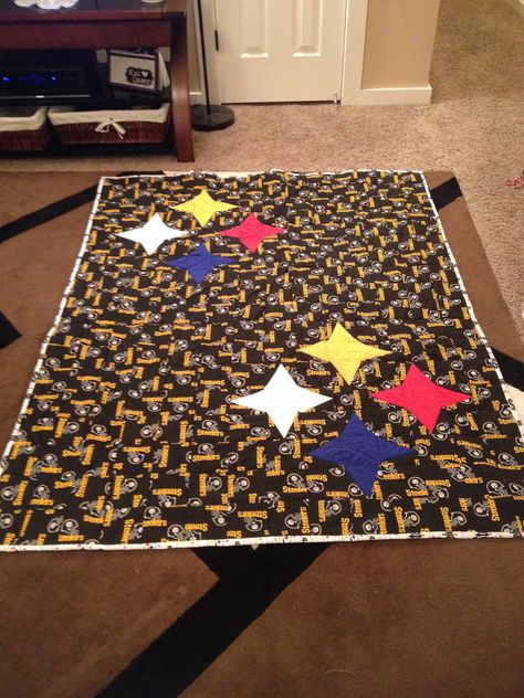 Homemade Steelers quilt Steelers Quilt, Football Quilt, Backing A Quilt, 50th Anniversary Cards, Sports Quilts, Football Crafts, Pittsburgh Steelers Logo, Amish Quilts, Steeler Nation