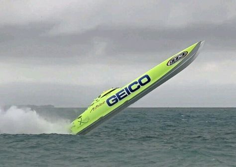 Offshore Powerboats, Drag Boat Racing, Hydroplane Boats, Powerboat Racing, Rc Boats Plans, Big Yachts, Offshore Boats, Boat Insurance, Fast Boats