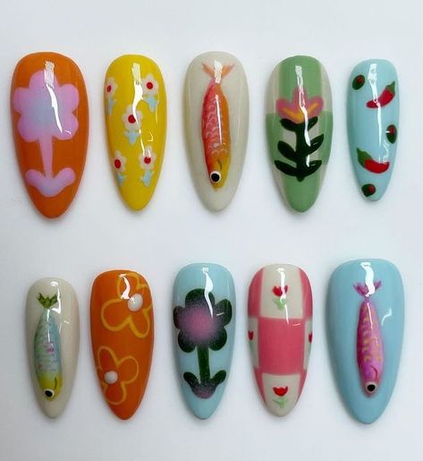 Fishwife on Instagram: "getting ready for the weekend like 💅🏻💅🏻💅🏻   aren’t these fishwife inspired nails from @innerbloom.nails the sweetest thing you’ve ever seen 🌞🌷!!!" Fish Nail Art, Fish Nails, Pretty Gel Nails, Inspired Nails, Minimalist Nails, Funky Nails, Dream Nails, Floral Nails, Pretty Acrylic Nails