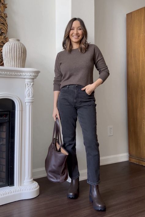 How to Style Chelsea Boots for F/W - LIFE WITH JAZZ Chelsea Boot Office Outfit, Jeans With Black Chelsea Boots, Best Jeans To Wear With Chelsea Boots, Fly London Boots Outfit, Chelsea Boots With Jeans Outfit, Chelsea Boots With Socks Outfit, Chelsea Boot With Wide Leg Pants, Red Chelsea Boots Outfit, Flat Brown Boots Outfit