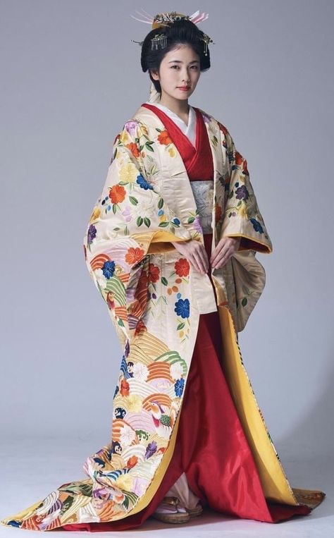 Yayoi Era, Ancient Japanese Clothing, Japanese Kimono Traditional, Fox Spirit, Star Wars Celebration, Japanese Outfits, World Cultures, Japan Fashion, Japanese Kimono