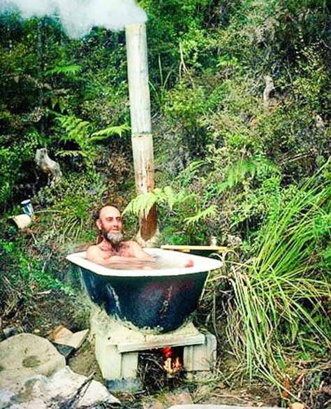 New Zealand Home, Old Bathtub, Outdoor Bathtub, Outdoor Tub, Outdoor Baths, New Zealand Houses, Outdoor Bath, Outdoor Bathrooms, Gorgeous Kitchens