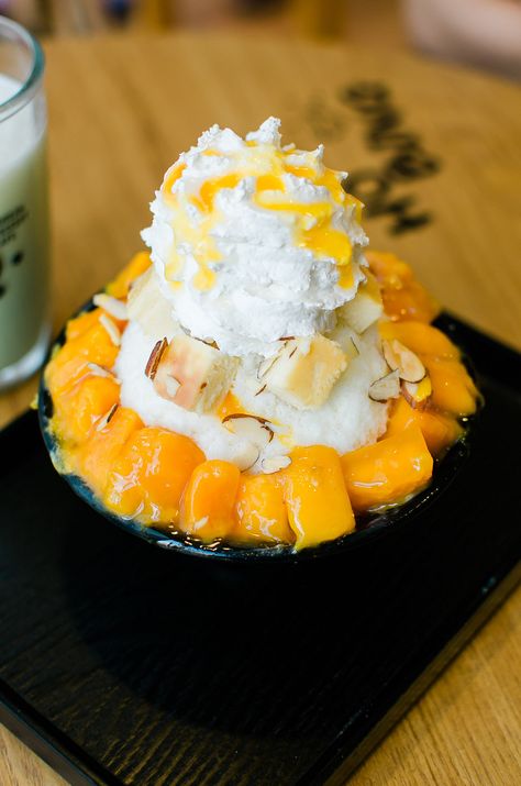 https://flic.kr/p/E5w5Pc | Mango Cheesecake Bingsu | Shaved Ice Bingsu Korean, Dessert For Summer, Korean Dessert, Mango Cheesecake, K Food, Shaved Ice, Summer Desserts, Aesthetic Food, Fun Desserts