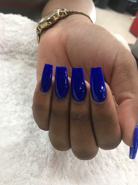 Royal Blue Nail Ideas Acrylic, Royal Blue Nails Acrylic Medium, Blue Nails With Letter, Dark Coloured Nails, Blue Nails Black Women, Royal Blue Birthday Nails, Dark Blue Square Nails, Medium Blue Nails, Shiny Blue Nails