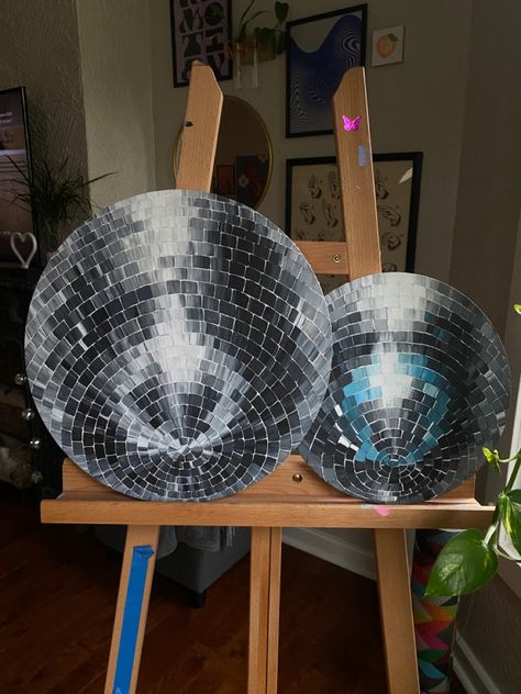 Mirror Ball Painting, Mirrorball Painting, Ball Painting, Art Sketches Doodles, Boho Painting, Trash Art, Mirror Ball, Cute Paintings, Sketchbook Journaling