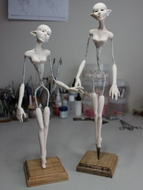 Art Doll Tutorial, Sculpting Tutorials, Sculpture Art Clay, Paper Mache Sculpture, Fantasy Art Dolls, Polymer Clay Sculptures, Polymer Clay Dolls, Clay Figures, Sculpting Clay