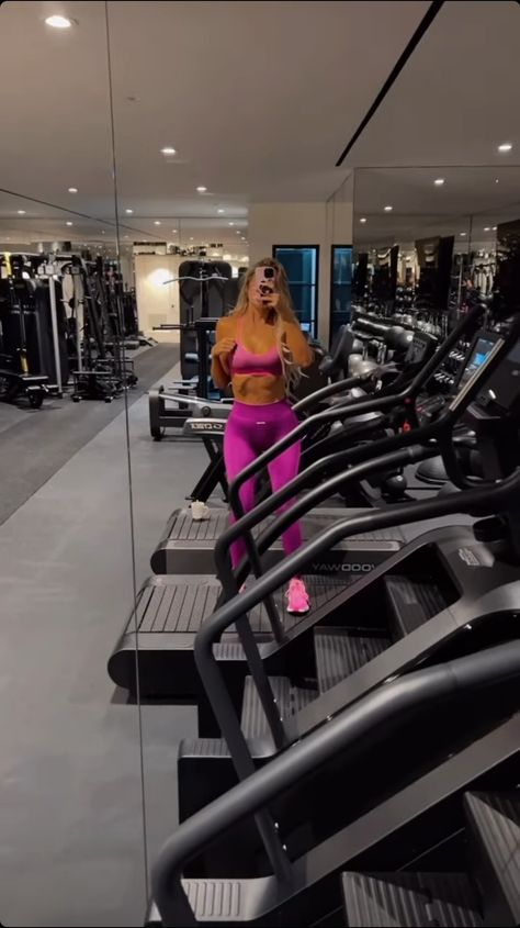 Khloe Kardashian House, Kylie Jenner House, Dream Gym, Kardashian Home, House Gym, Khloe K, Estilo Kylie Jenner, Gym Room At Home, Gym Room