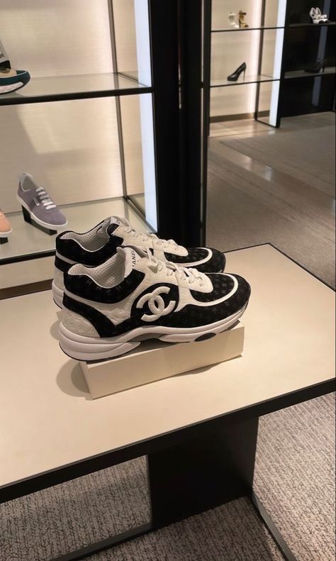 Chanel Runners, Chanel Sneakers Outfit, Swag Sneakers, Chanel Trainers, Cake Shop Design, Channel Shoes, Designer Sneakers Women, Fluffy Shoes, Lux Fashion