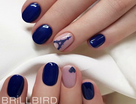 Nails Paris Design, Paris Theme Nails, Paris Themed Nails, Nails 2023 Pink And White, Paris Nail Designs, London Nails Designs, Nails For Paris Trip, Nails For Trip, Travel Nails Designs