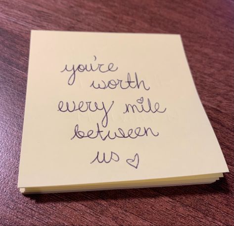 Yellow sticky note with long distance relationship quote 🤍 What To Gift A Boyfriend, Cute Notes From Boyfriend, Long Distance Letters For Boyfriend, Cute Boyfriend Note Ideas, Long Distance Aesthetic Quotes, Small Note To Boyfriend, Send Off Gifts For Boyfriend, Scrapbook Ideas For Boyfriend Long Distance, Gifts With Notes Cute Ideas