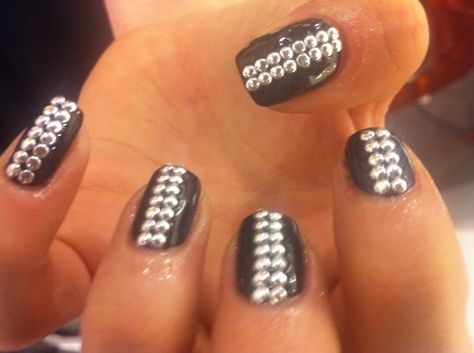 studded Nail Polish Storage Ideas, Nails Making, Christmas Nail Design, Nail Vinyls, Punk Glam, Nail Stencils, Love Nail Art, Nail Polish Storage, Nine Inch Nails