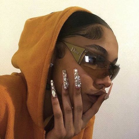 Swag Girl Style, Dior Vintage, Stylish Glasses, Streetwear Fashion Women, Girl Swag, Mode Inspiration, Glasses Fashion, Fashion Killa, Aesthetic Clothes